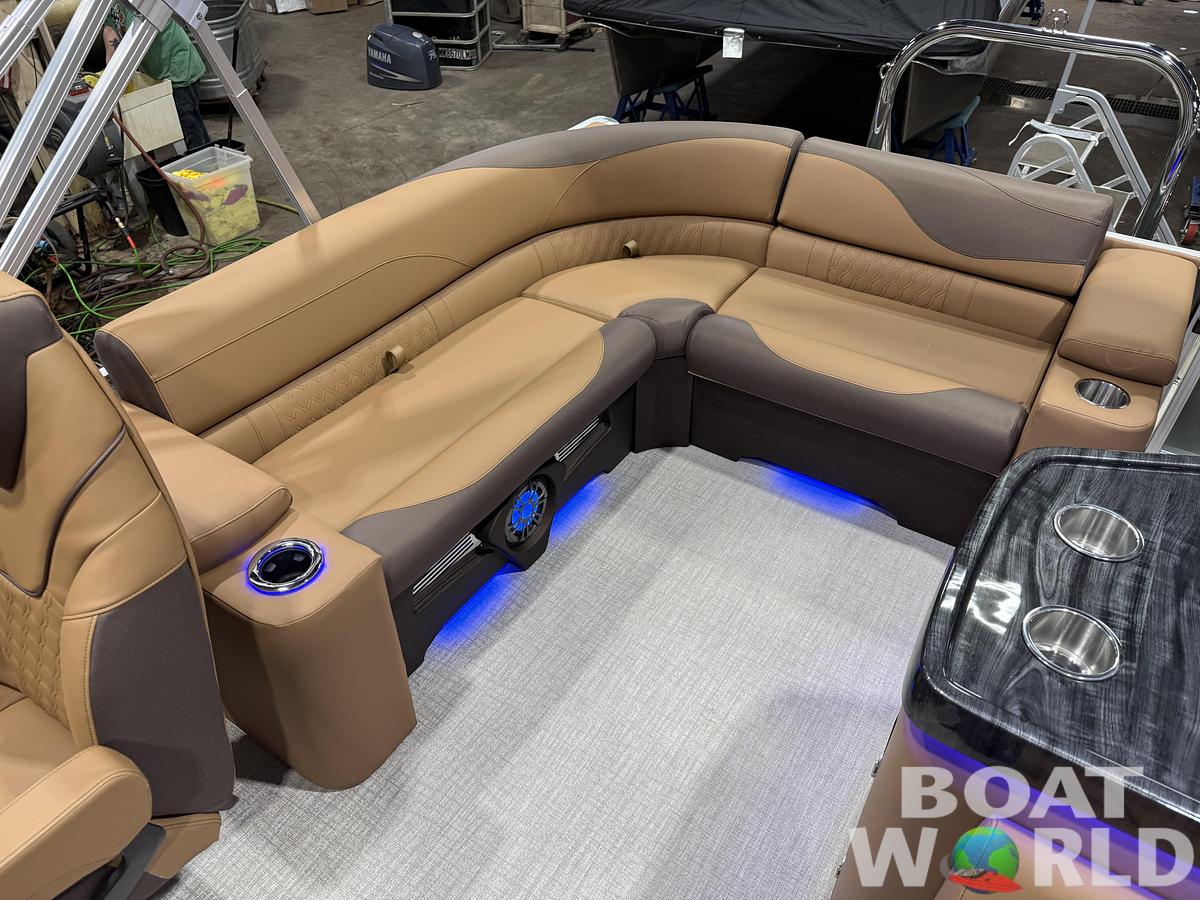 2026 Tahoe Pontoons LTZ 2385 Elite Windshield Tritoon 