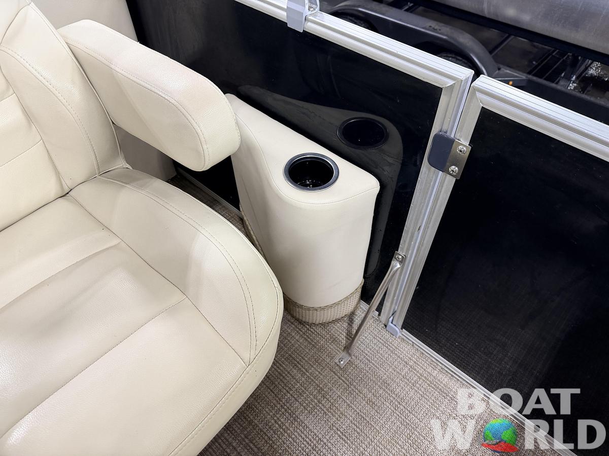 Used 2019 Sylvan MIrage 820 LZ Quad Lounge & 90HP Yamaha -$27,995