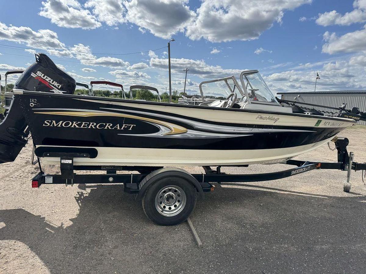 Used 2010 Smoker Craft Pro Mag 182