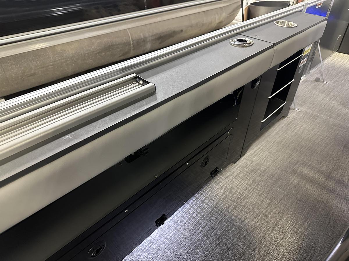 2025 Tahoe Pontoons GEOfish CRF 2585 Tritoon & 225HP Outboard