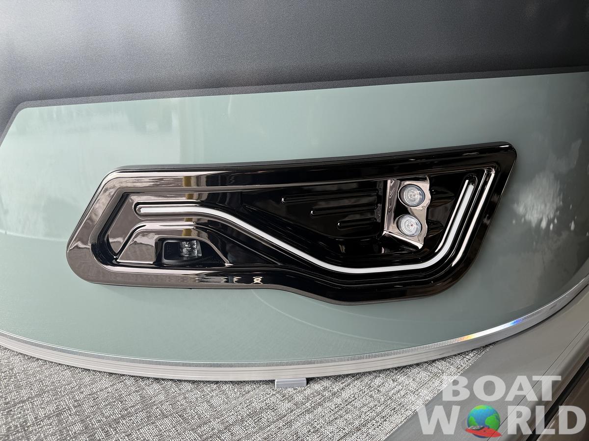 2026 Tahoe Sport VRB 2385 Swingback & 4-Stroke $34995