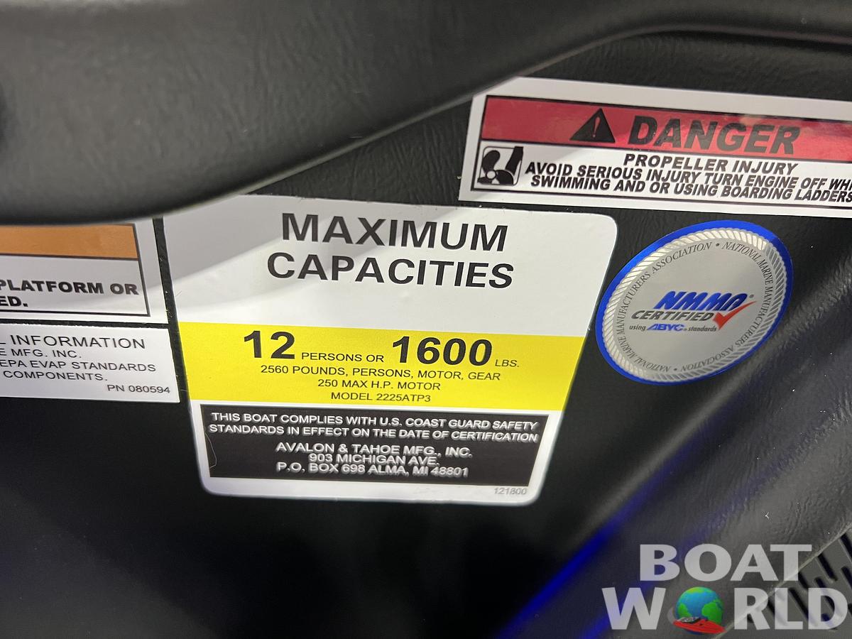 2026 Tahoe Pontoons Cascade 2385 Swingback (VRB) Tritoon