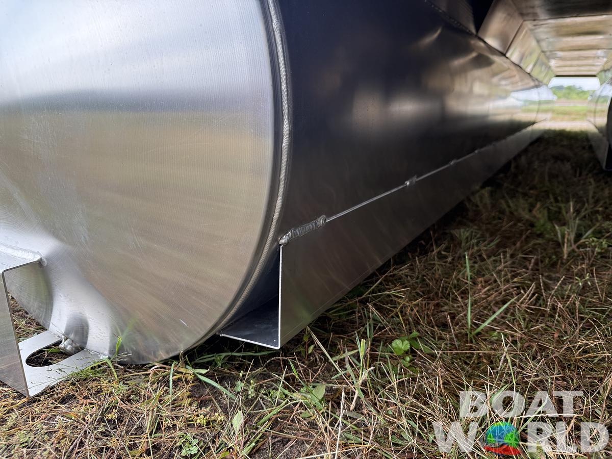 2025 Montego Bay 8522 Fish & Cruise Tritoon & Honda 150HP 4-Stroke EFI