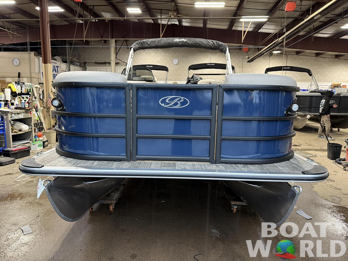2026 Bentley Legacy 220 Navigator Quad Lounge Pontoon $36995