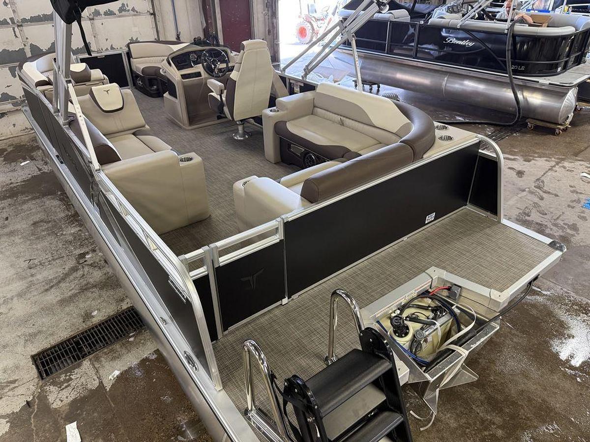 2025 Tahoe Pontoons LTZ 2385 Elite Cruise & Honda 4-Stroke EFI