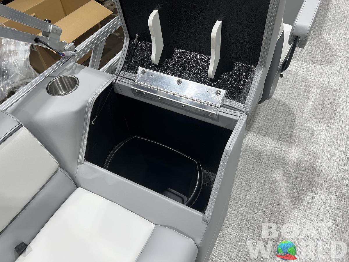 2026 Tahoe Pontoons Sport 2180 Quad Lounge