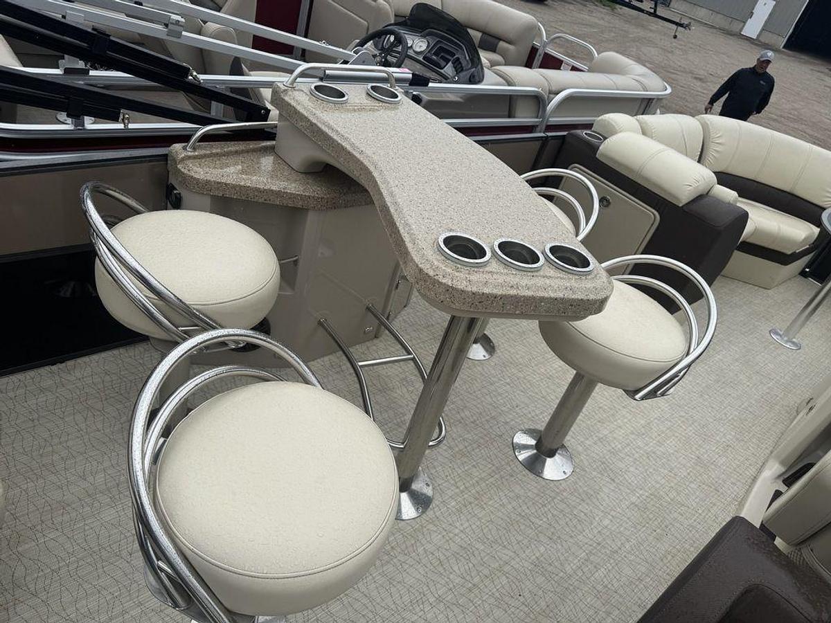 Used 2018 Misty Harbor Boats Skye SR S-2385SE Pontoon