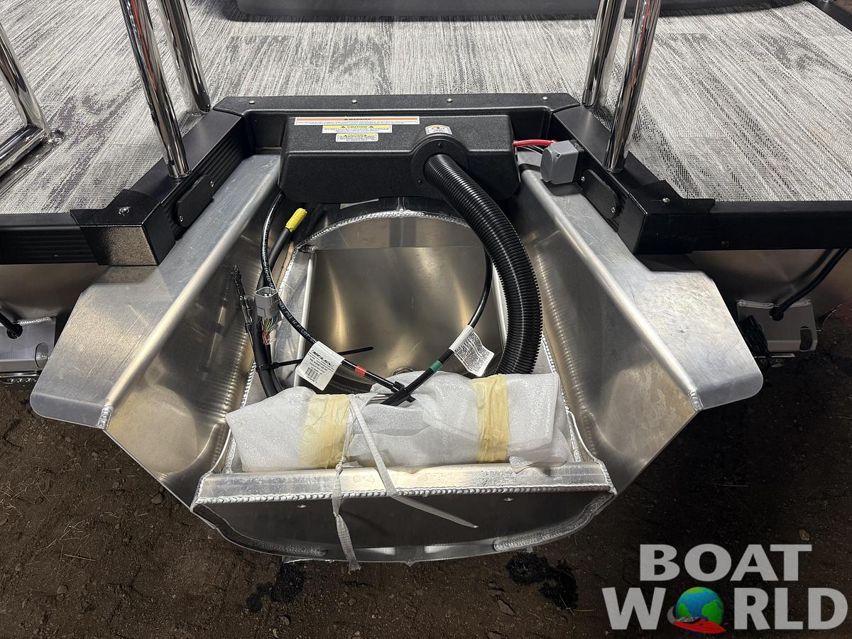 2026 Tahoe Pontoons Cascade 2385 Elite Windshield Tritoon
