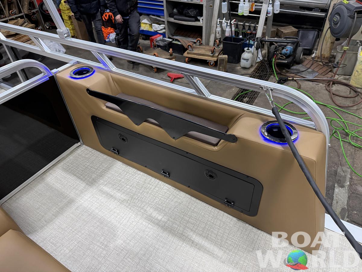 2026 Tahoe Pontoons Sport 2385 Swingback (VRB) Tritoon