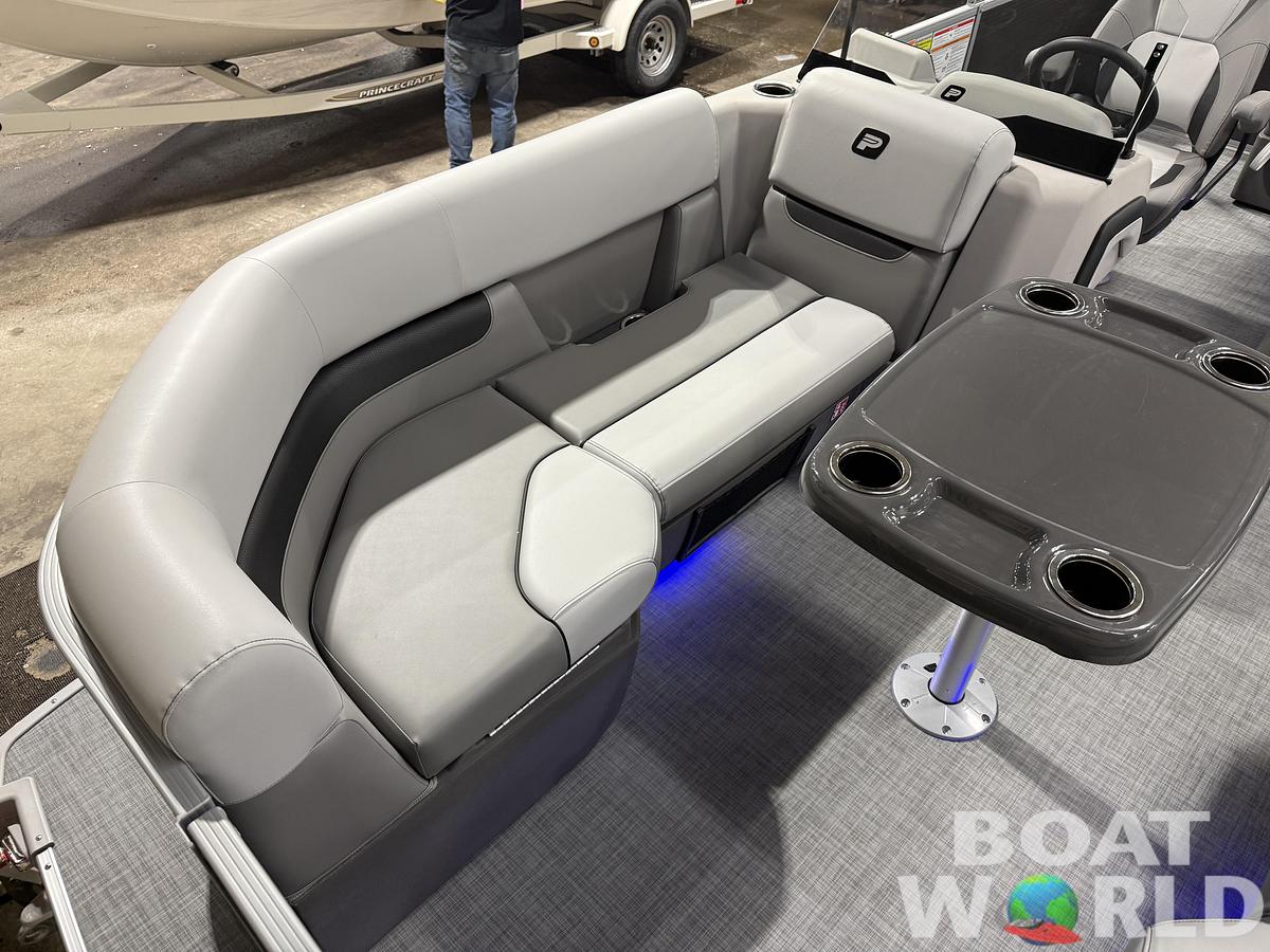 2026 Princecraft Vectra 21 RL Swingback Dinette Pontoon 