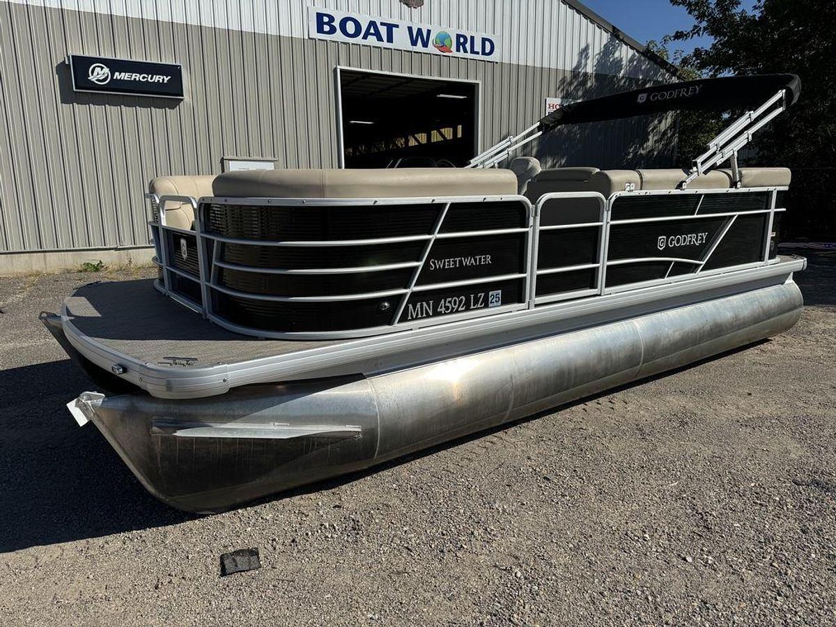 Used 2020 Sweetwater SW 2086 Cruise Pontoon with 70HP Yamaha 4-S EFI