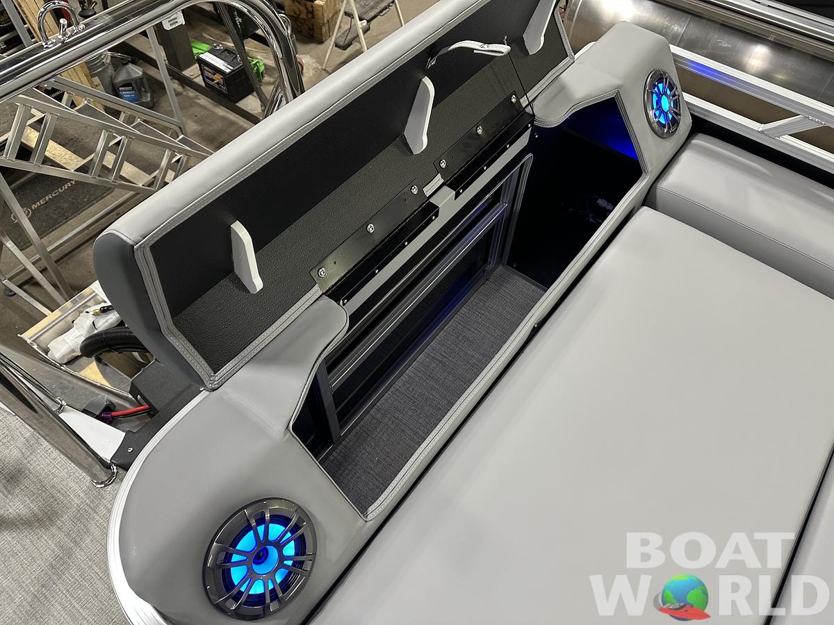 2025 Tahoe Pontoons LTZ 2385 Swingback (VRL) Tritoon & Honda 4-Stroke EFI