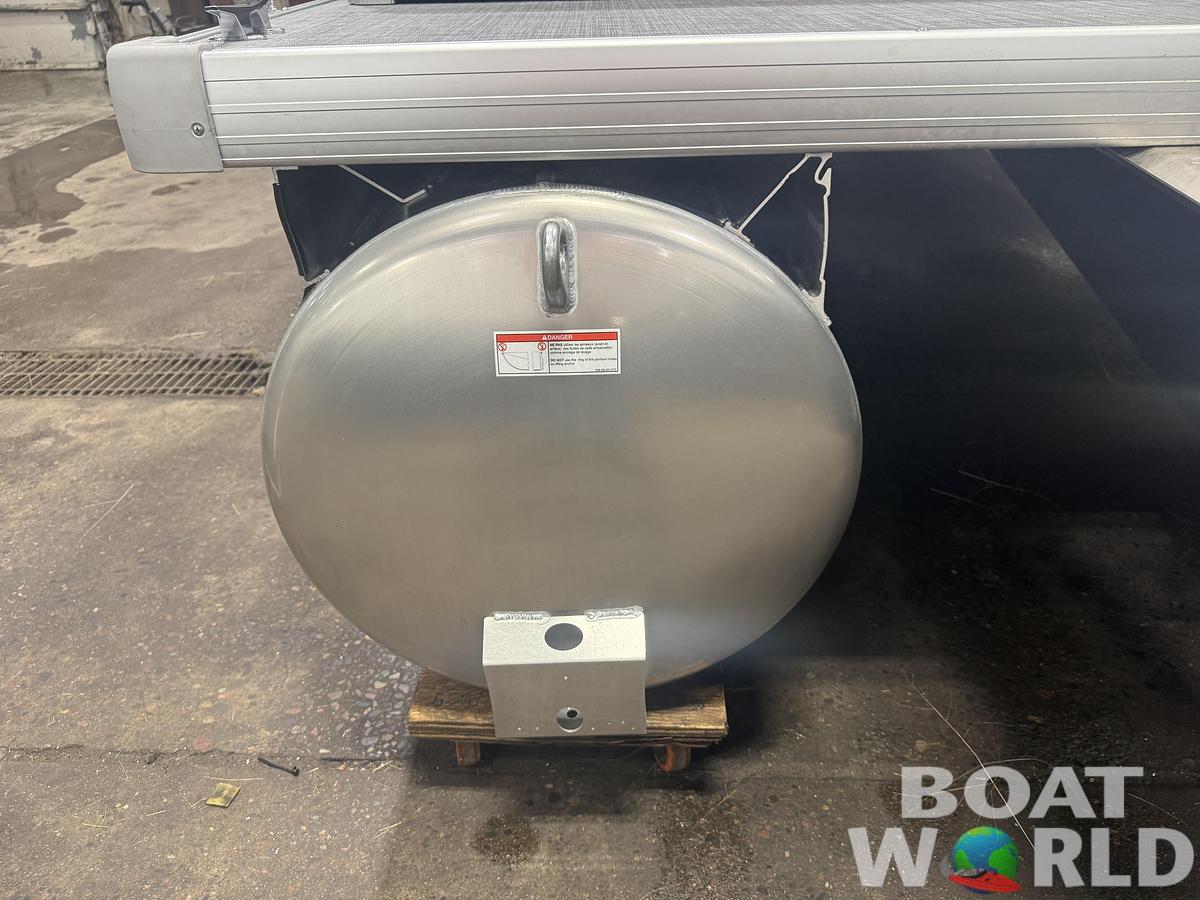 2026 Princecraft Vectra 23 RL Dinette Swingback Pontoon