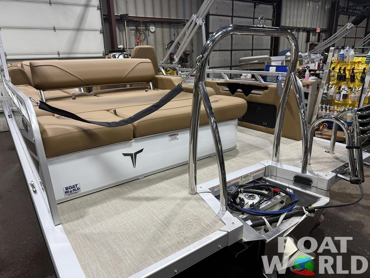2026 Tahoe Pontoons Sport 2180 Swingback (VRB)