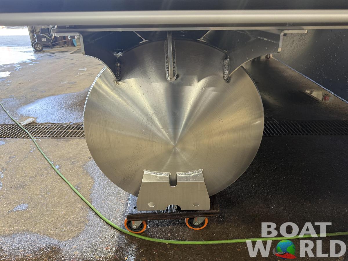 2026 Bentley Legacy 200 Navigator Quad Lounge $34995