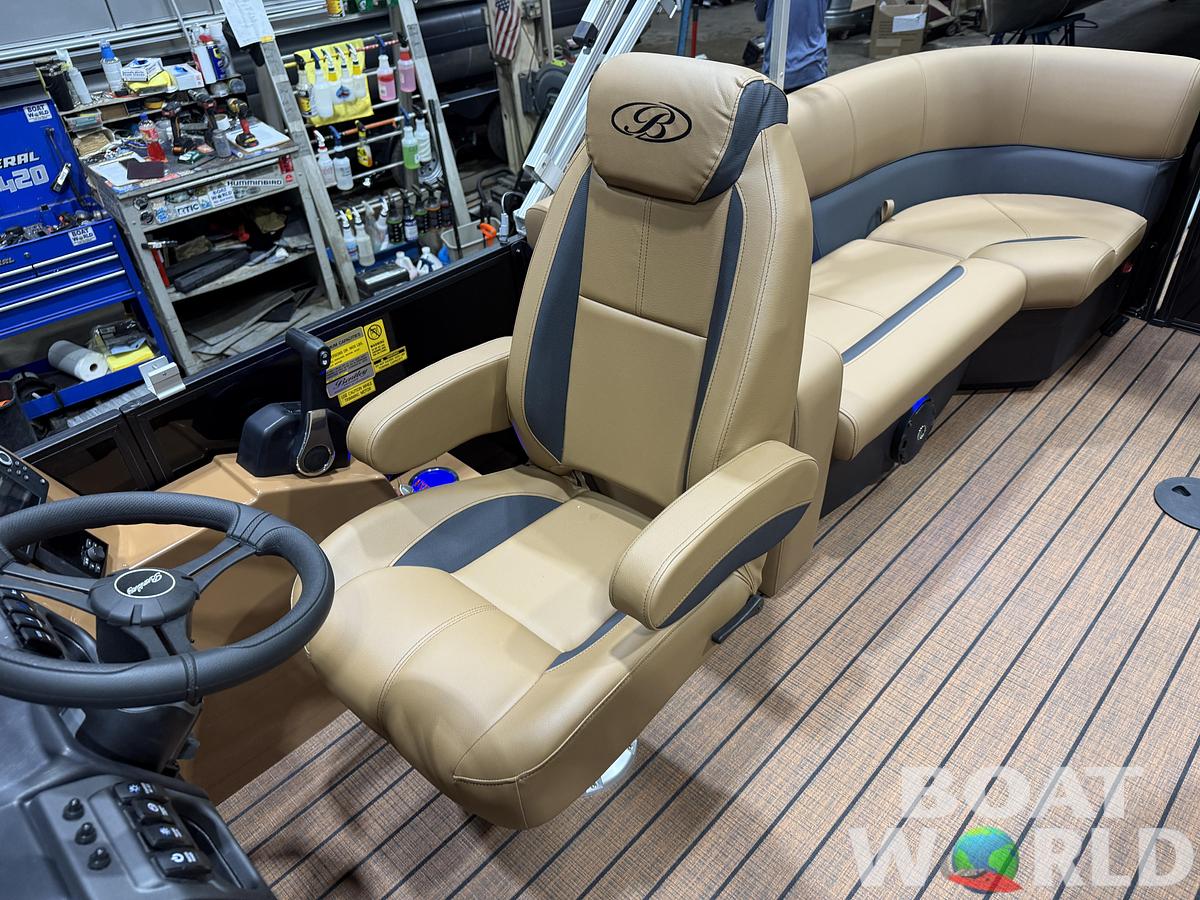 2026 Bentley Pontoons Legacy 200 Navigator Quad Lounge $39995