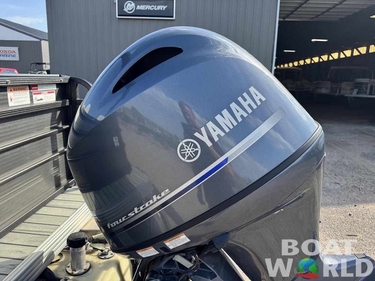 Used 2017 Crest  200 Pontoon with 115HP Yamaha Fourstroke EFI