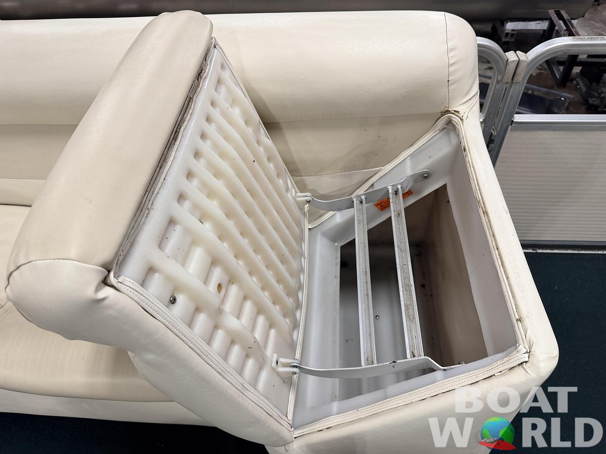 Used 2004 Premier 210 SunSation & 60HP Yamaha 4Stroke - $12,995