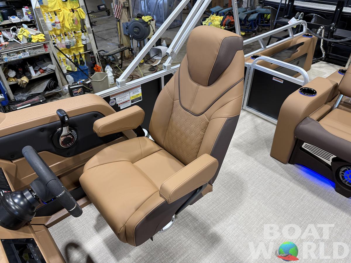 2027 Tahoe LTZ VRB Swingback Tritoon & Honda $53995