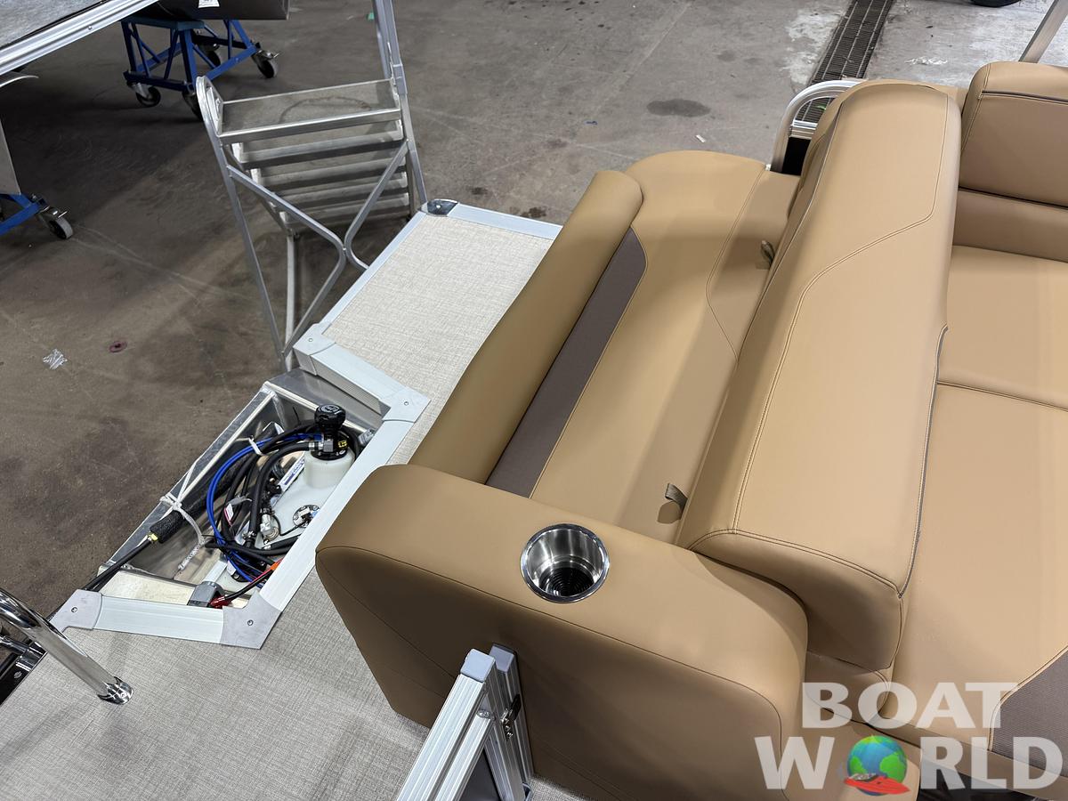 2027 Tahoe Sport CRB 2180 Cruise Rear Bench Pontoon $30995