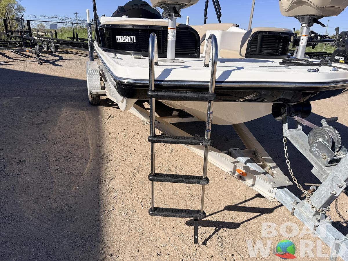 Used 2021 Hurricane Fun Deck 198 with 140HP Suzuki & Tandem Axle Trailer -$31,995