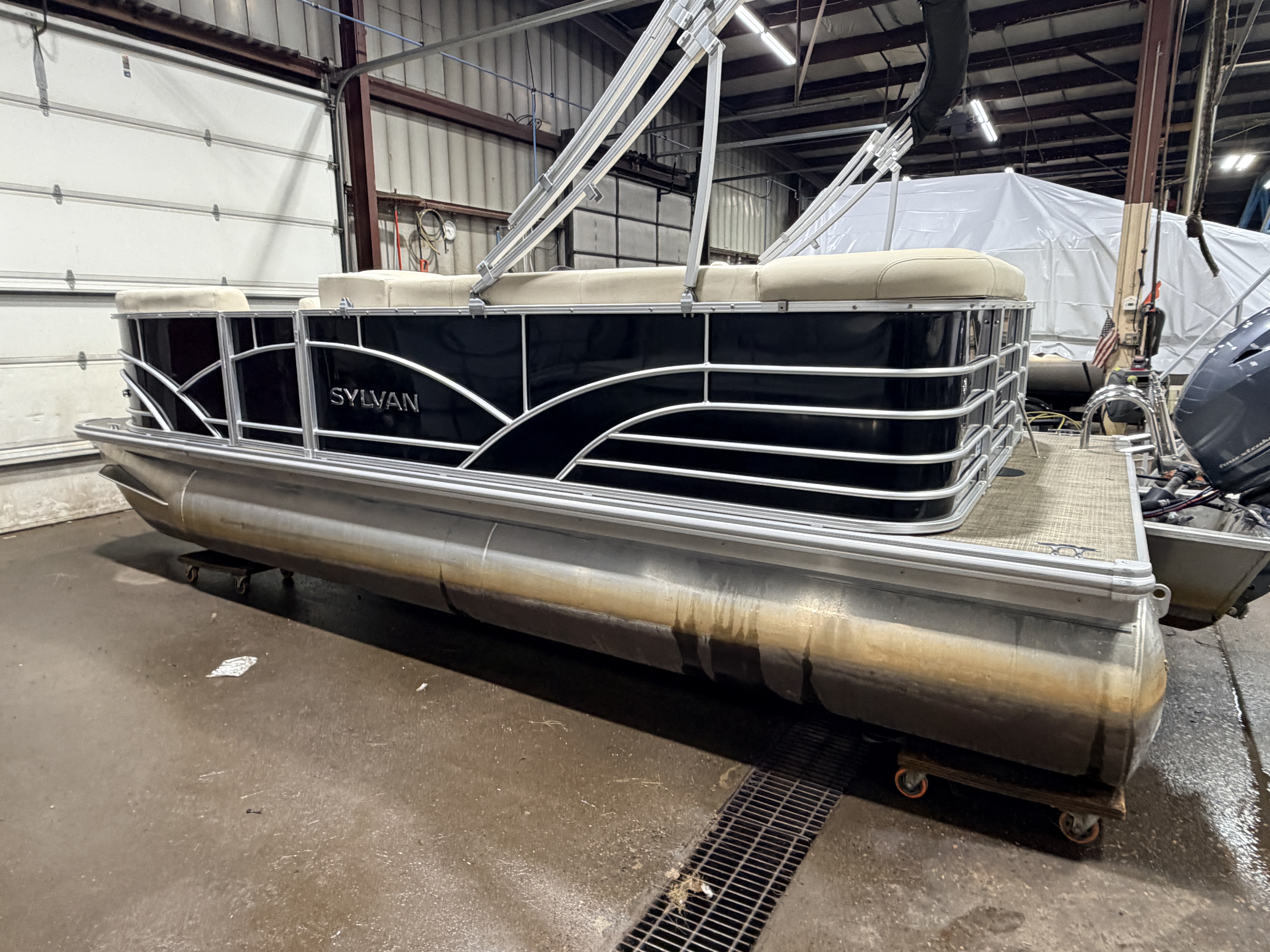 Used 2019 Sylvan Mirage 820 Cruise & 50HP Yamaha 4Stroke