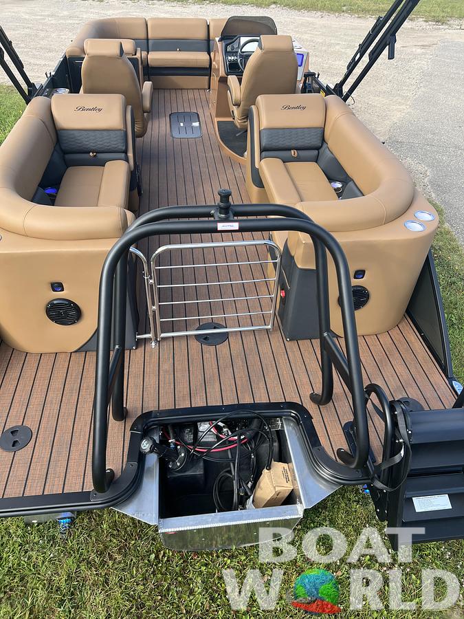 2026 Bentley Pontoons Elite 223 Admiral Quad Lounge Tritoon