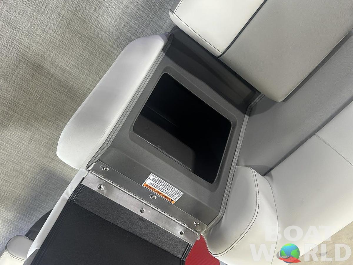 2025 Princecraft Vectra 21 RL Swingback Lounge Pontoon & Mercury 4-Stroke EFI