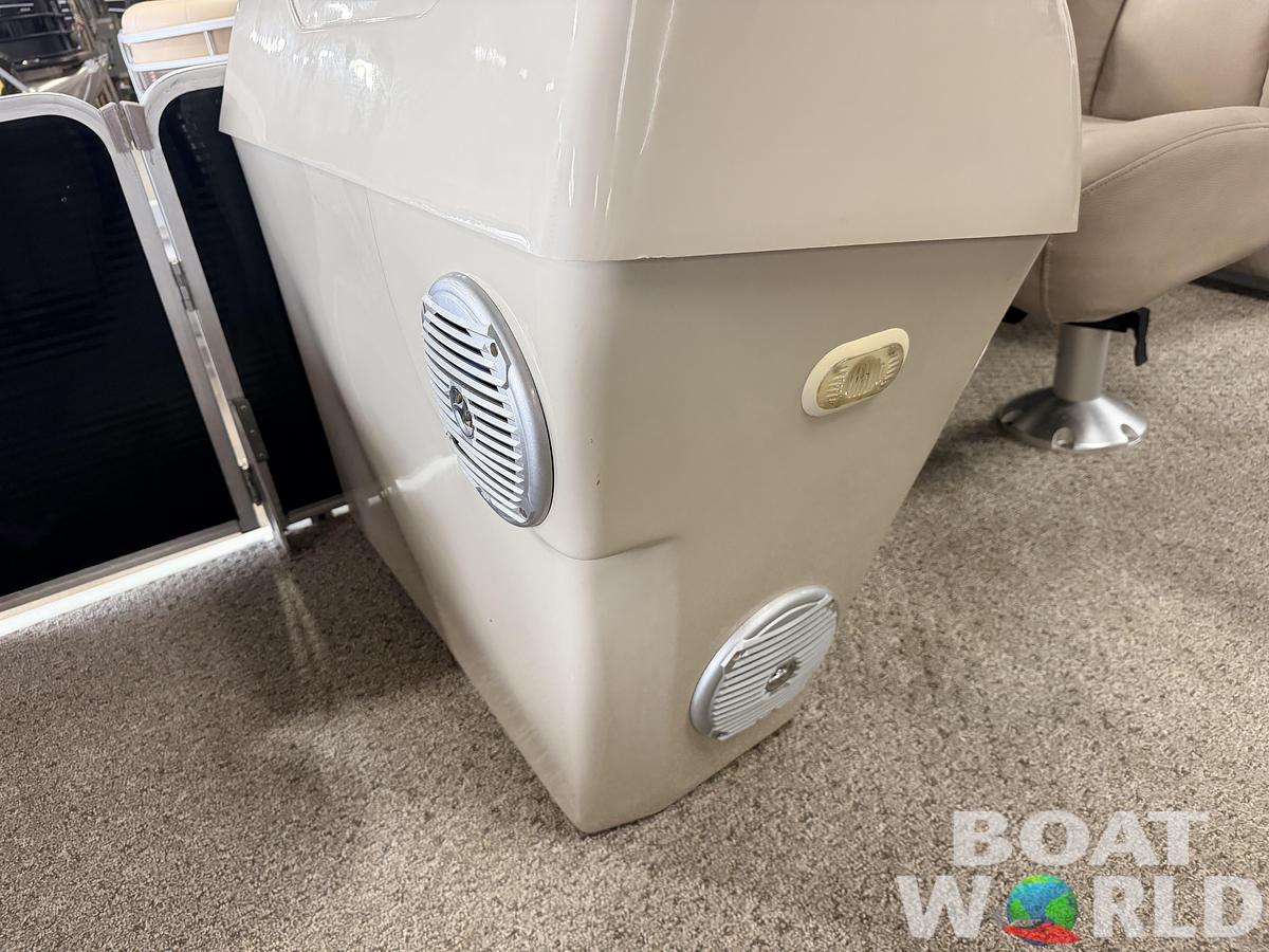 Used 2016 Weeres 220 Legacy & 90HP Yamaha 4Stroke -$19,995