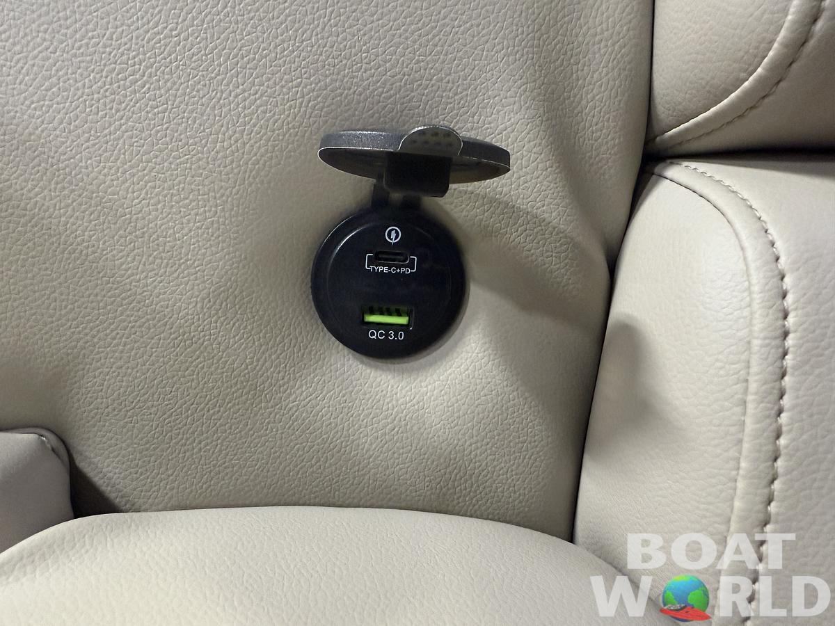 2026 Tahoe Pontoons Sport 2385 Swingback (VRB) & Honda 4-Stroke EFI