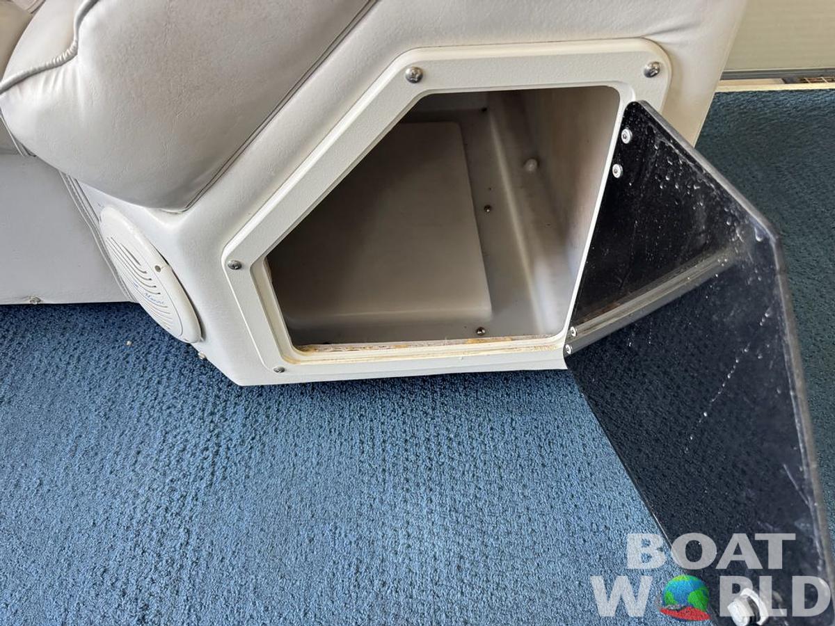 Used 2006 Weeres SunDeck 220 Pontoon