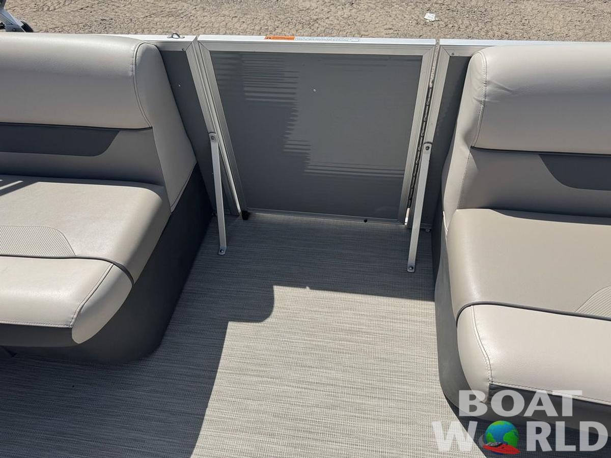 Used 2020 Princecraft Vectra 19 Pontoon
