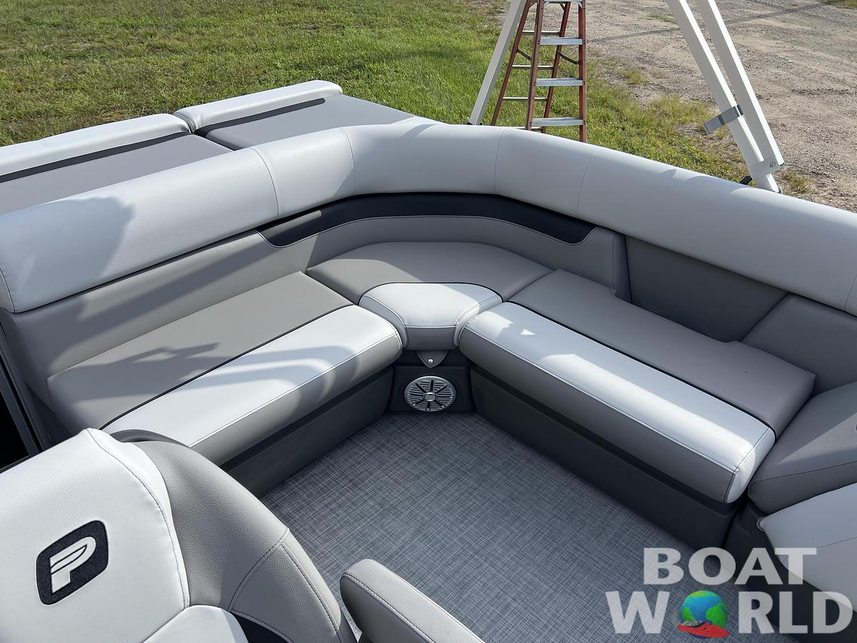 2026 Princecraft Vectra 21 Cruise Lounge Pontoon & Mercury 4-Stroke EFI