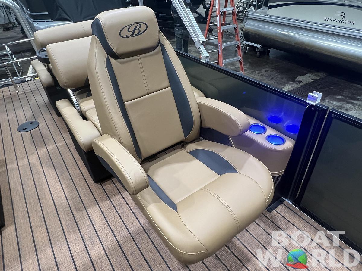 2026 Bentley Legacy 220 QSB Swingback $43995