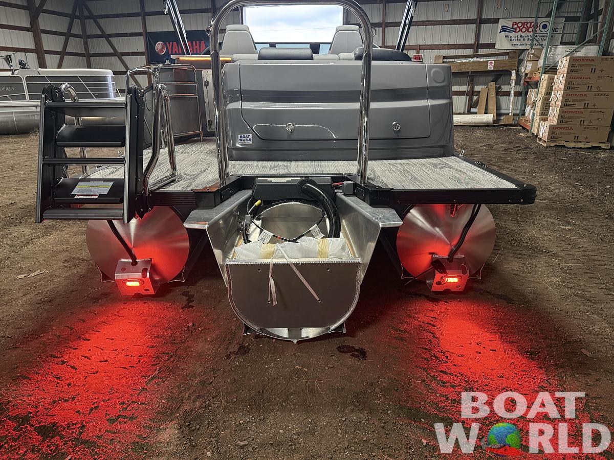 2026 Tahoe Pontoons Cascade 2385 Elite Windshield Tritoon