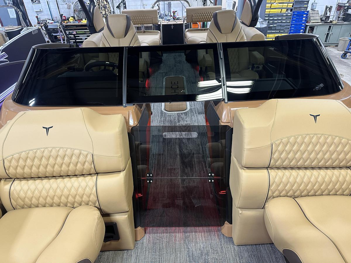 2025 Tahoe Pontoons Grand Tahoe 2585 Quad Lounge Windshield Tritoon & Mercury 400HP V10