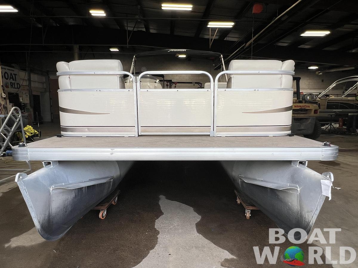 Used 2005 Sweetwater Tuscany 2286 & 40HP Yamaha 4Stroke -$12,995