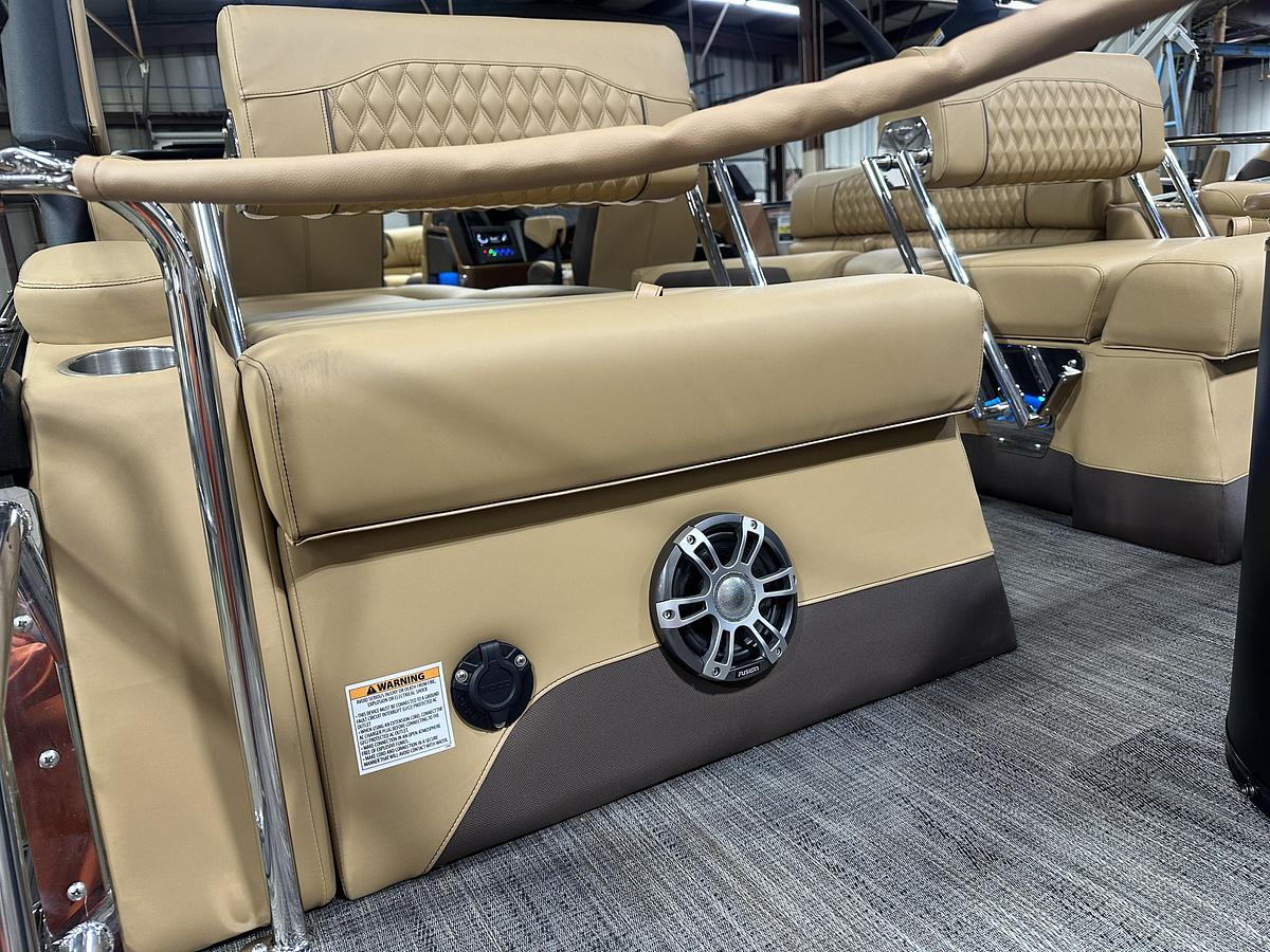 2025 Tahoe Pontoons Grand Tahoe 2585 Quad Lounge Windshield Tritoon & Mercury 400HP V10