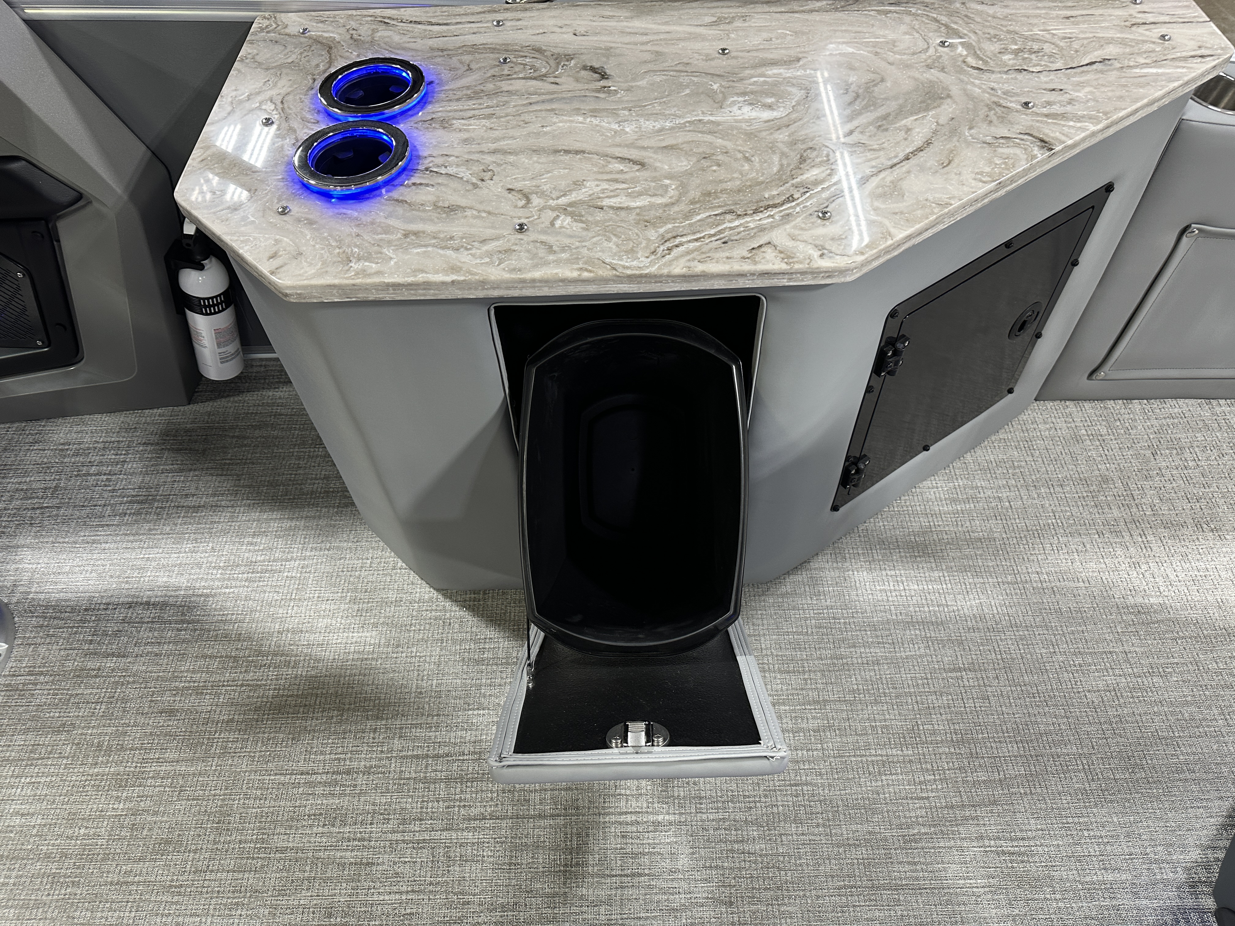 2025 Tahoe Pontoons Cascade 2385 Cruise Rear Bench (CRB) & Honda 4-Stroke EFI