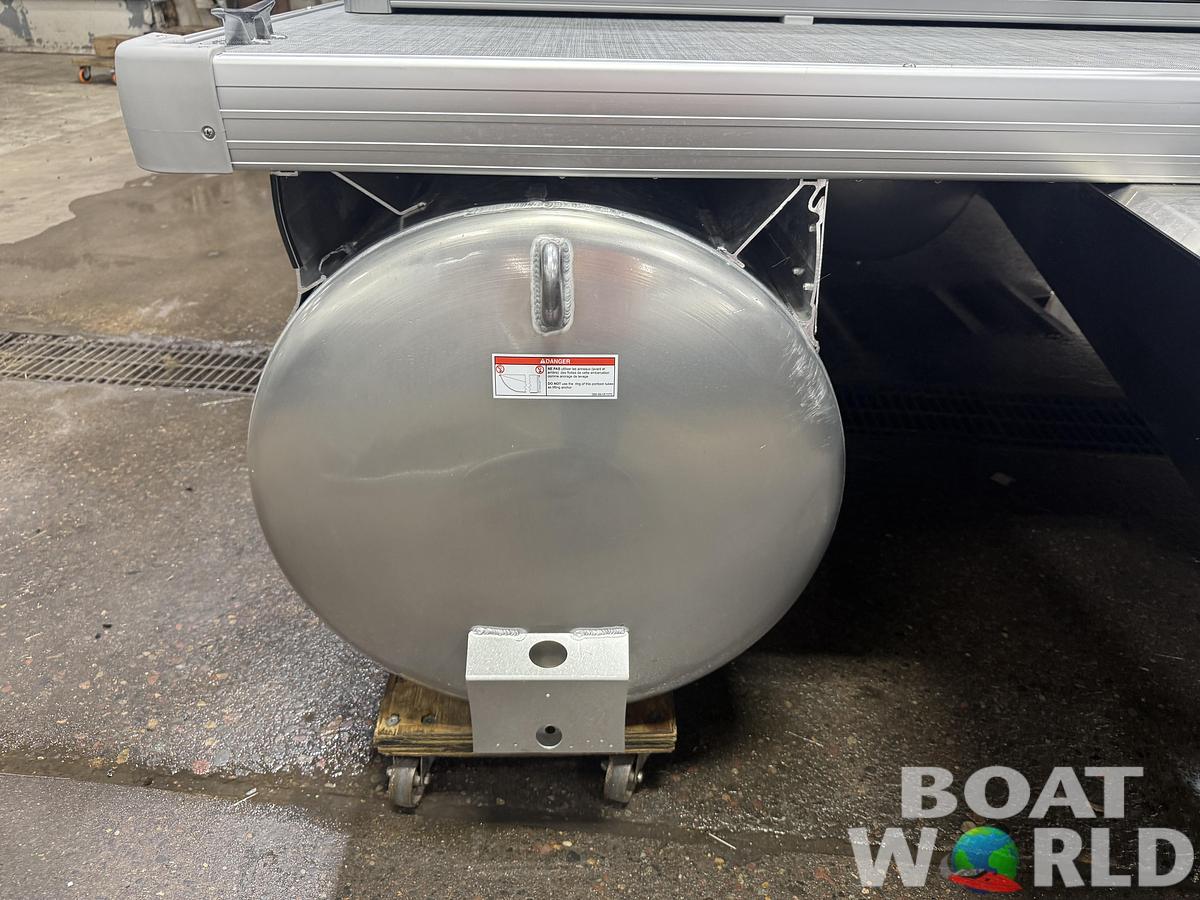 2026 Princecraft Vectra 23 RL SS Swingback Tritoon 