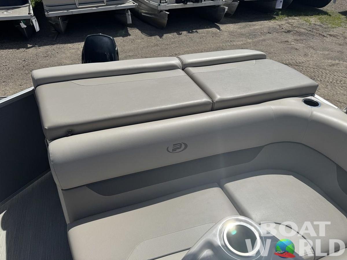 Used 2020 Princecraft Vectra 19 Pontoon