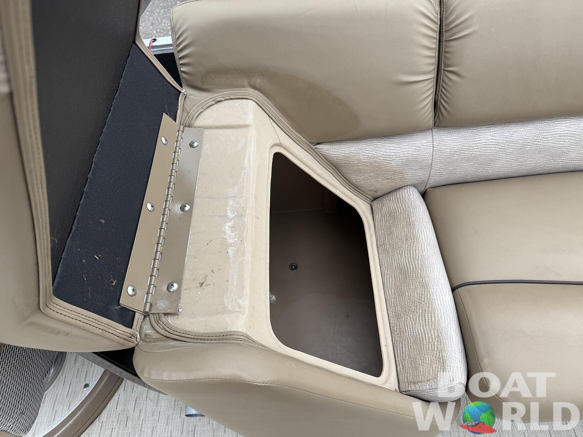 Used 2016 Bennington 2250 GSR Pontoon