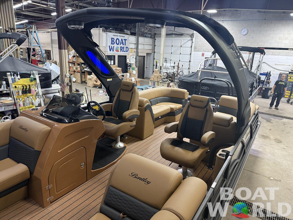 2026 Bentley Pontoons Elite 253 Admiral Quad Lounge Tritoon & 4-Stroke EFI