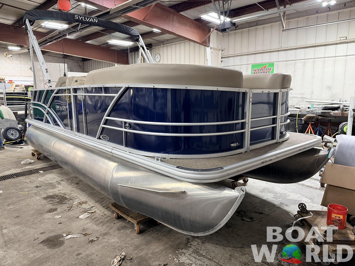 Used 2022 Sylvan  Mirage 820 Fish & Cruise