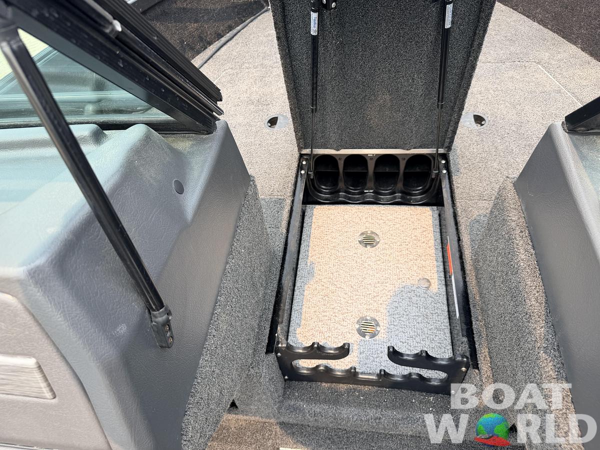 Used 2017 Alumacraft Competitor 165 Sport & 90HP Suzuki 4Stroke -$24,995
