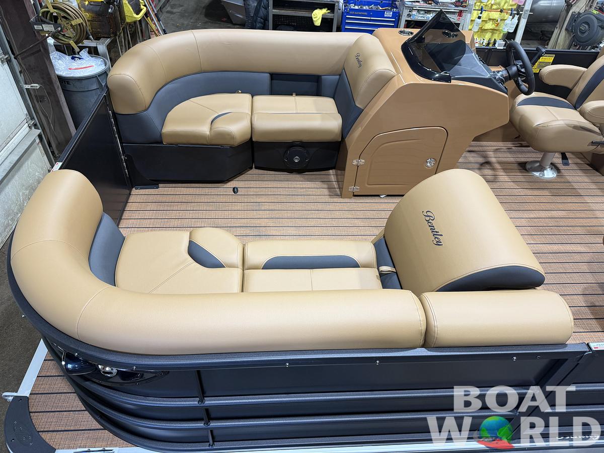 2026 Bentley Legacy 200 Navigator Quad Lounge $34995