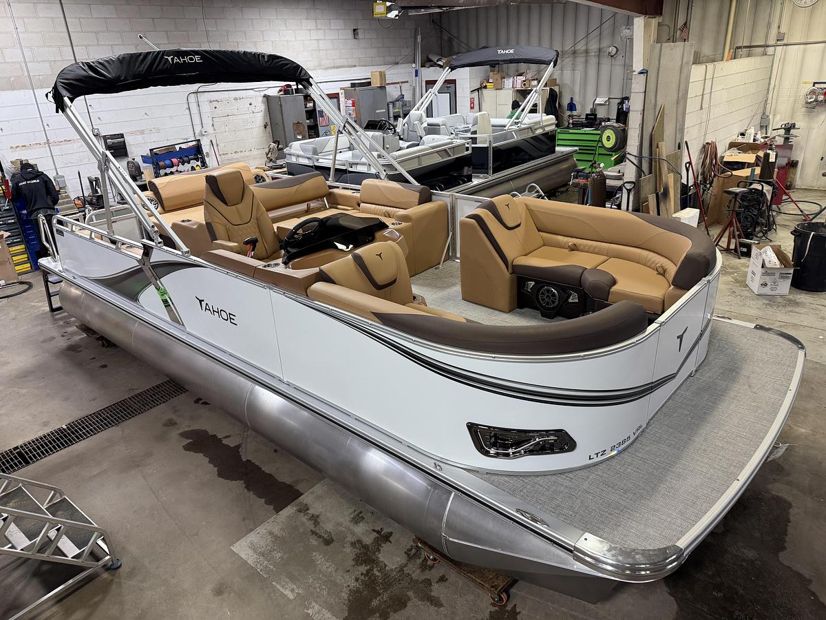 2025 Tahoe Pontoons LTZ 2385 Swingback (VRL) & Honda 4-Stroke EFI