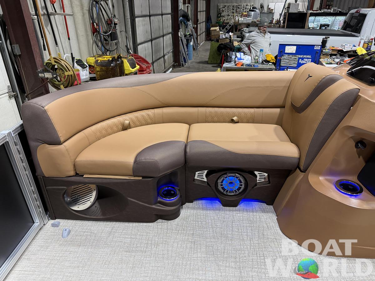 2026 Tahoe Pontoons LTZ 2385 Quad Lounge Shift SS Tritoon 