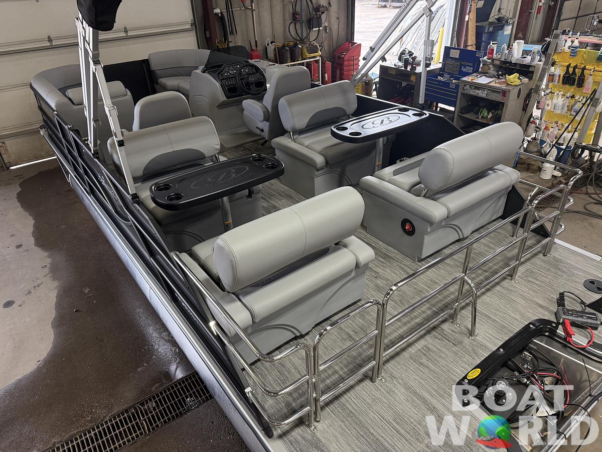 2026 Bentley Pontoons Legacy 220 QSB Swingback & 4-Stroke EFI