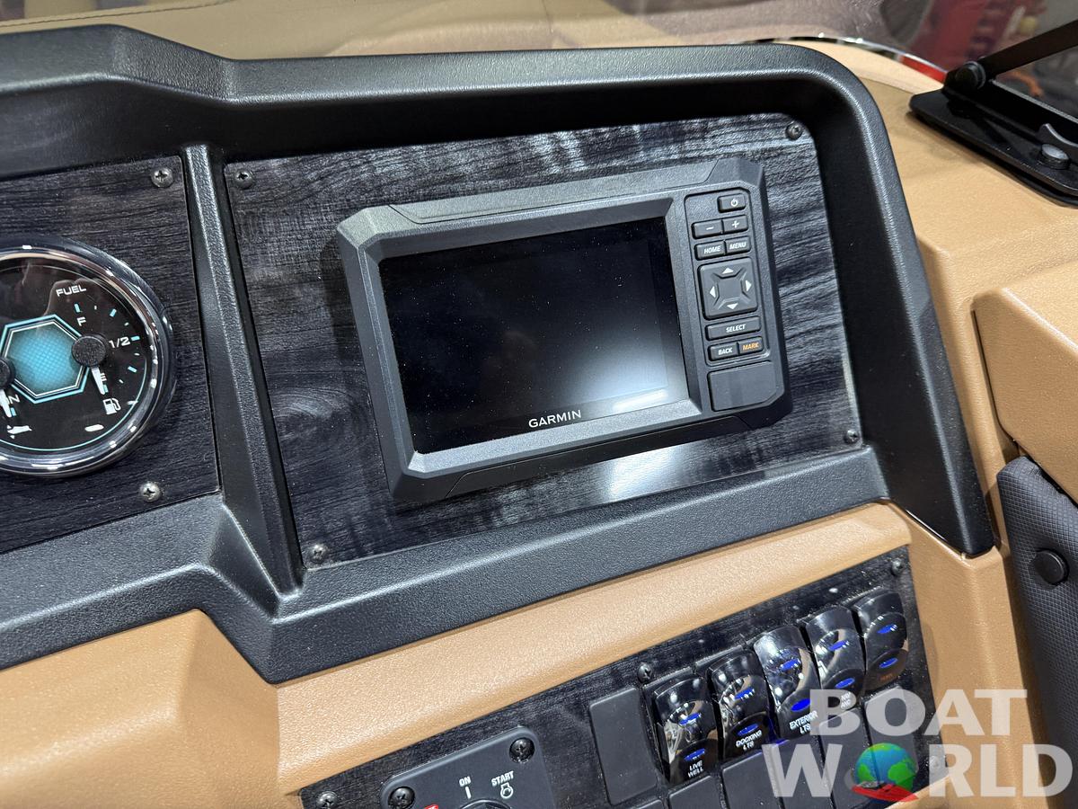 2027 Tahoe Sport Rear Fish 2385 & 4-Stroke $37995